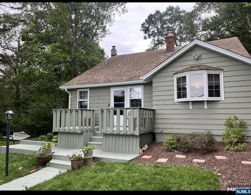 43 Bellot Rd, Ringwood, NJ, 07456-2801 | Card Image