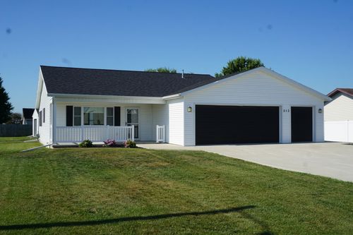 213 E Lyman St, Martinton, IL, 60951-6076 | Card Image