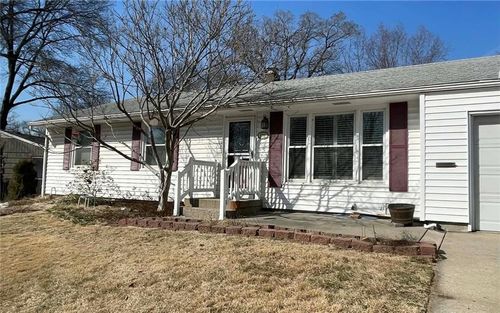 6200 Russell St, Mission, KS, 66202-3221 | Card Image