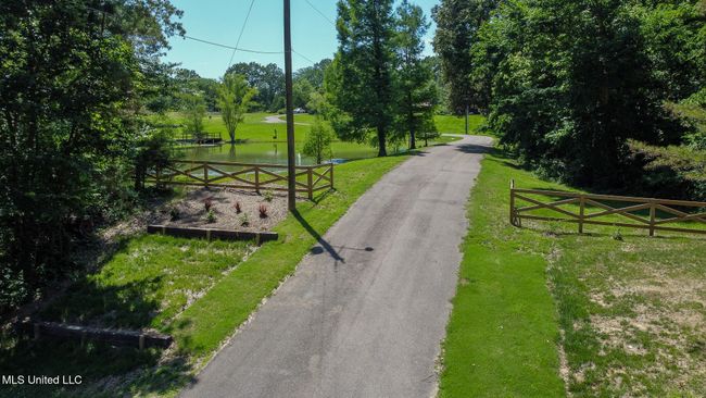 Entrance from Road | Image 57