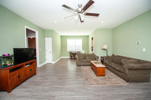303 Saluda St, Belton, SC, 29627-1133 | Card Image