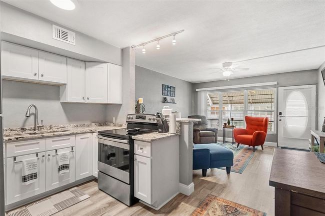 APT-1051 - 4071 55 Th Way N, Condo with 1 bedrooms, 1 bathrooms and null parking in KENNETH CITY FL | Image 7