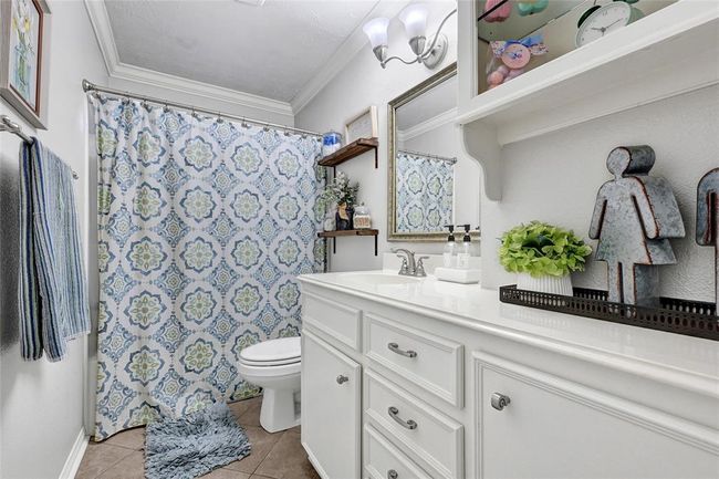 2703 Shady Creek Dr, House other with 3 bedrooms, 2 bathrooms and 2 parking in Pearland TX | Image 19