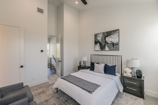 Primary Bedroom | Image 11