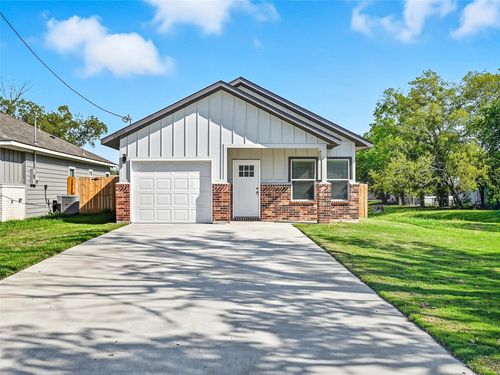 3200 Poplar St, Greenville, TX, 75402-6648 | Card Image