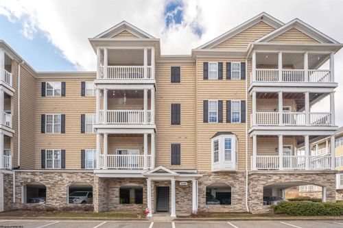 1111 Suncrest Village, Morgantown, WV, 26505 | Card Image