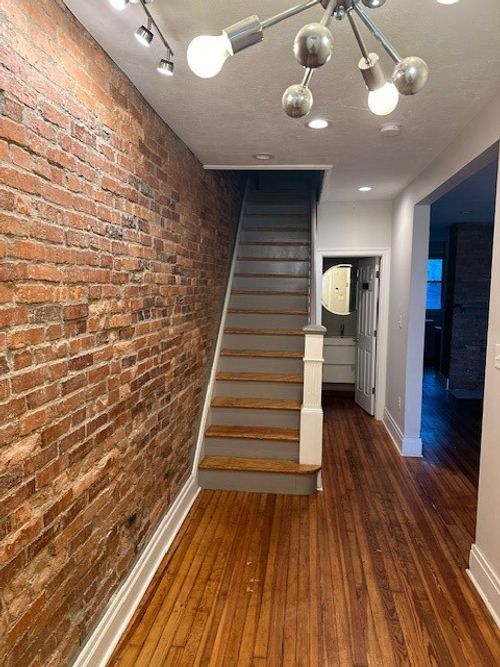 303 Belonda St, Mt Washington, PA, 15211-1501 | Card Image