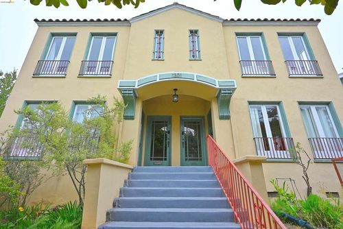 3-1301 Bonita Ave, Berkeley, CA, 94709-1983 | Card Image