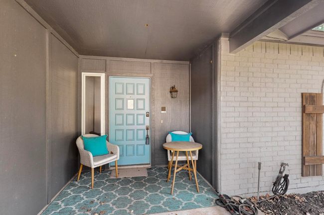 5700 Kingstree Ct, House other with 3 bedrooms, 2 bathrooms and null parking in Arlington TX | Image 5