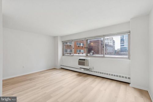 324-r-2101 Chestnut St, PHILADELPHIA, PA, 19103-3110 | Card Image