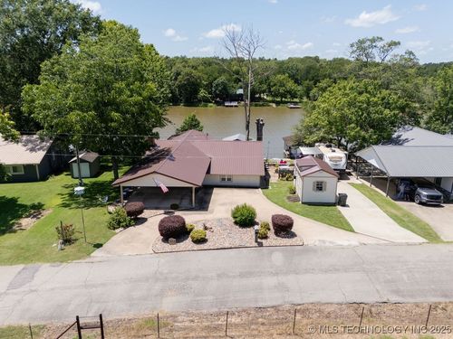 1064 Lakeside Dr, Fort Towson, OK, 74735-5005 | Card Image