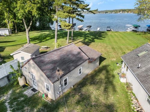 70855 Hollywood Shores Dr, Union, MI, 49130-8716 | Card Image