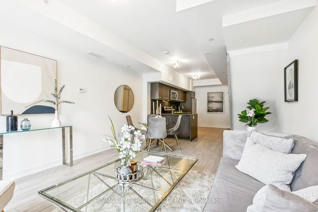 123 - 10 Echo Pt, Condo with 4 bedrooms, 2 bathrooms and 1 parking in Toronto ON | Image 6