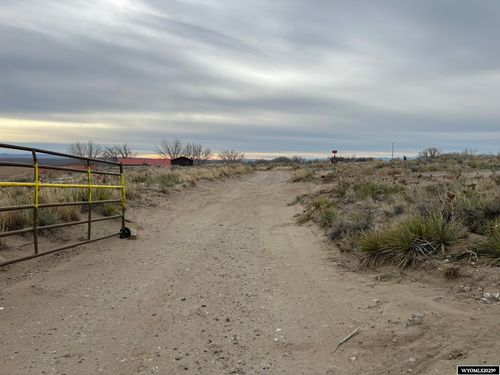 27 33 Ranch Rd, Riverton, WY, 82501-8828 | Card Image
