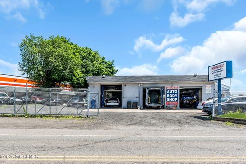 15 Wrightstown Cookstown Rd, Wrightstown, NJ, 08562 | Card Image