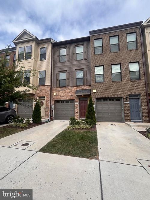 4826 Vista Glen Ln, LANHAM, MD, 20706-2966 | Card Image