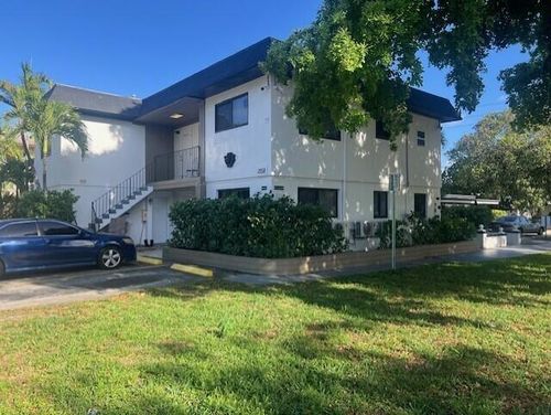 2b-1858 Dewey St, Hollywood, FL, 33020-6068 | Card Image
