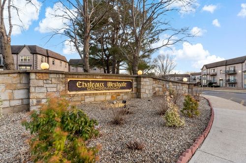 apt-4-114 Oak Ln, Brockton, MA, 02301-0945 | Card Image