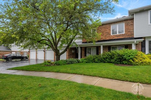 b-629 Dana Ct, Naperville, IL, 60563-2465 | Card Image