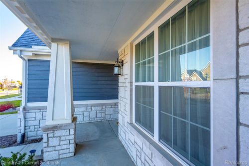 47749 Fieldstone Dr, Northville, MI, 48168-2601 | Card Image