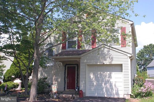 211 Village Green Ln, TELFORD, PA, 18969-1849 | Card Image
