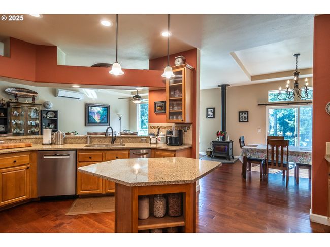 22638 Tiller Trail Hwy, House other with 4 bedrooms, 3 bathrooms and 2 parking in Days Creek OR | Image 8