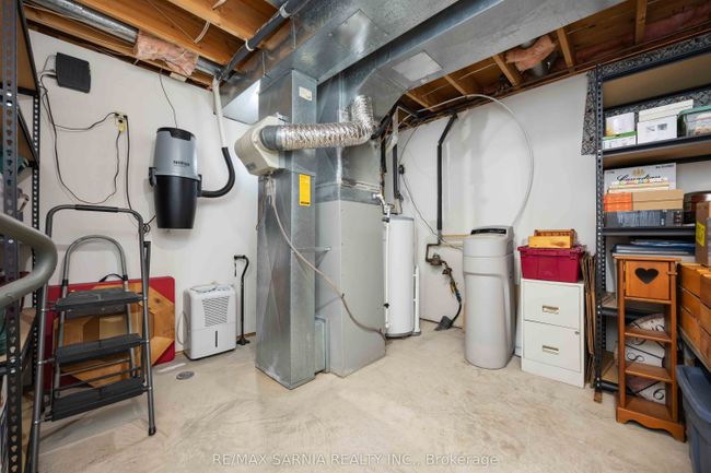 15 Eureka St, House other with 3 bedrooms, 2 bathrooms and 3 parking in Forest ON | Image 31