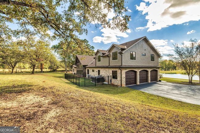2066 Drew Allen Rd, House other with 4 bedrooms, 3 bathrooms and 3 parking in Williamson GA | Image 61