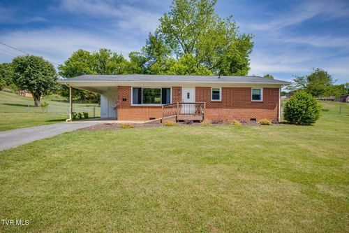 6 York Cir, Johnson City, TN, 37601-9202 | Card Image
