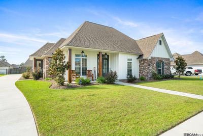 7344 Lillie Dr, House other with 4 bedrooms, 3 bathrooms and null parking in Denham Springs LA | Image 2