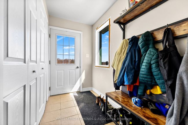 887 Flat Rd, House other with 3 bedrooms, 2 bathrooms and 10 parking in Dacre ON | Image 10