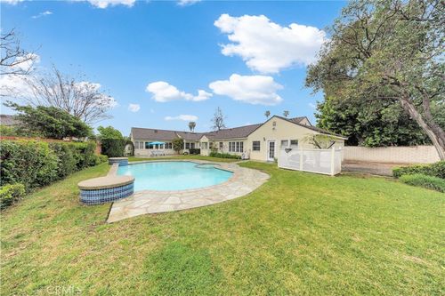 2835 Devonport Rd, San Marino, CA, 91108-1510 | Card Image