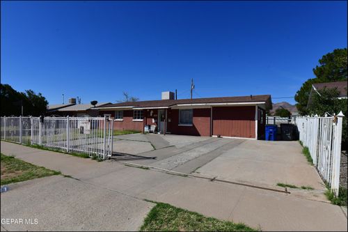 9511 Charleston St, El Paso, TX, 79924-6227 | Card Image
