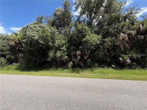 2560 Shady Ave, North Port, FL, 34286-5526 | Card Image