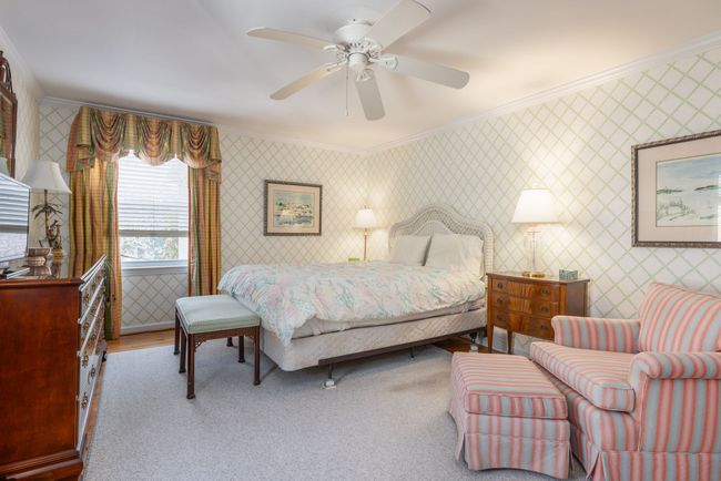 43 Cranford Ln, Condo with 4 bedrooms, 3 bathrooms and null parking in Grosse Pointe MI | Image 24