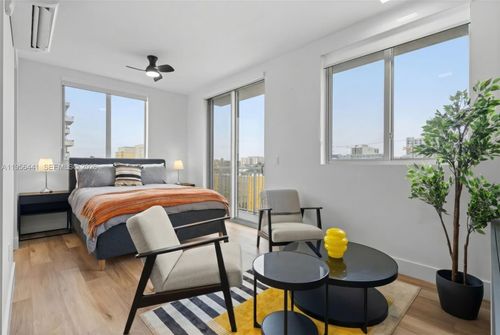 unit-305-650 Sw 1st St, Miami, FL, 33130-1298 | Card Image