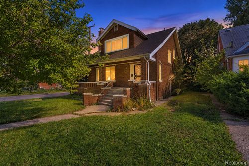 18716 Westphalia St, Detroit, MI, 48205-4603 | Card Image