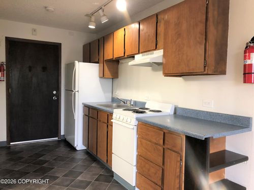 308-3400 or Eureka St, Anchorage, AK, 99503 | Card Image