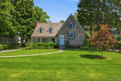 69 Tunstall Rd, Scarsdale, NY, 10583-6320 | Card Image