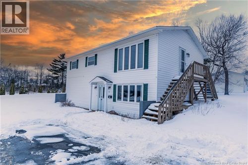 1 Locke St, Miramichi, NB, E1V3W8 | Card Image