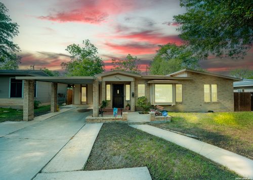 635 Edgebrook Ln, San Antonio, TX, 78213-4515 | Card Image