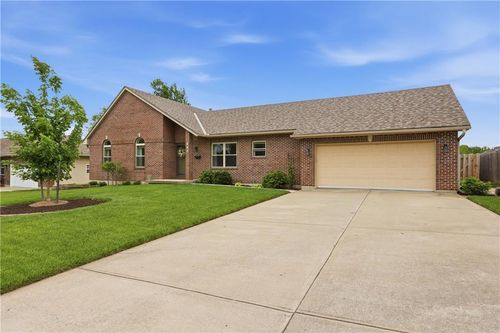 302 E Lawn St, Odessa, MO, 64076-1592 | Card Image