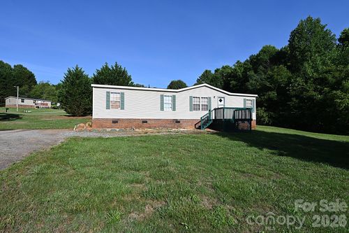 2835 Grace Hill Dr, Granite Falls, NC, 28630-9524 | Card Image