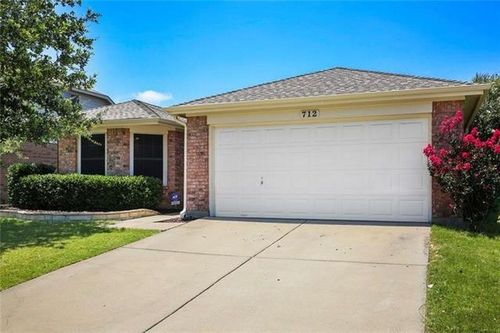 712 Corral St, Cross Roads, TX, 76227-2204 | Card Image