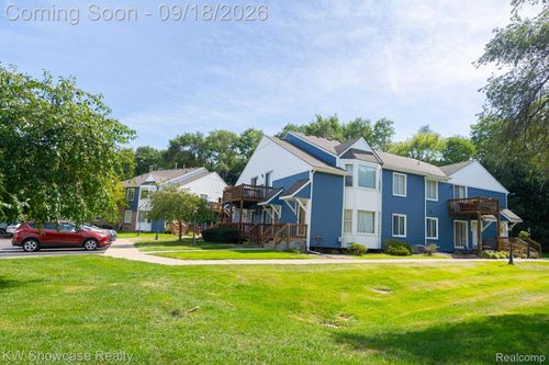 1-45000 Bayview Dr, Novi, MI, 48377-1384 | Card Image