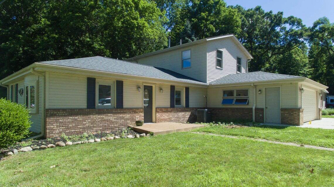 Parkway Ave, Three Rivers, MI 49093