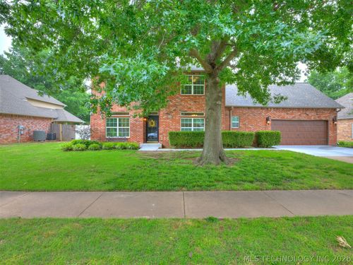 1305 E Dover Street, Broken Arrow, OK, 74012 | Card Image