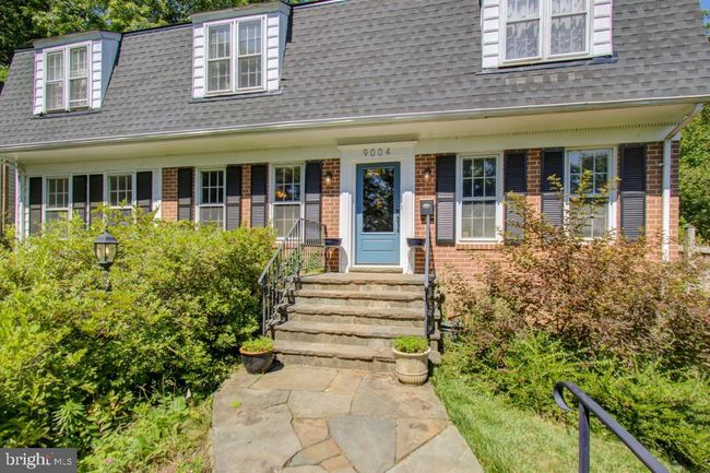 9004 Levelle Dr, House other with 5 bedrooms, 3 bathrooms and null parking in CHEVY CHASE MD | Image 4