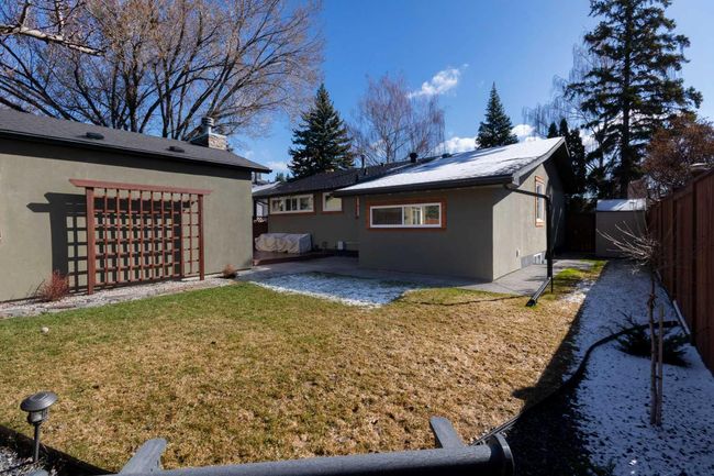 2607 Laurel Cres Sw, House other with 3 bedrooms, 3 bathrooms and 2 parking in Calgary AB | Image 29
