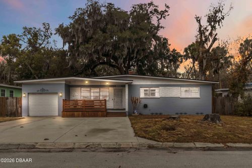 160 Oakwood Dr, Daytona Beach, FL, 32117-4636 | Card Image
